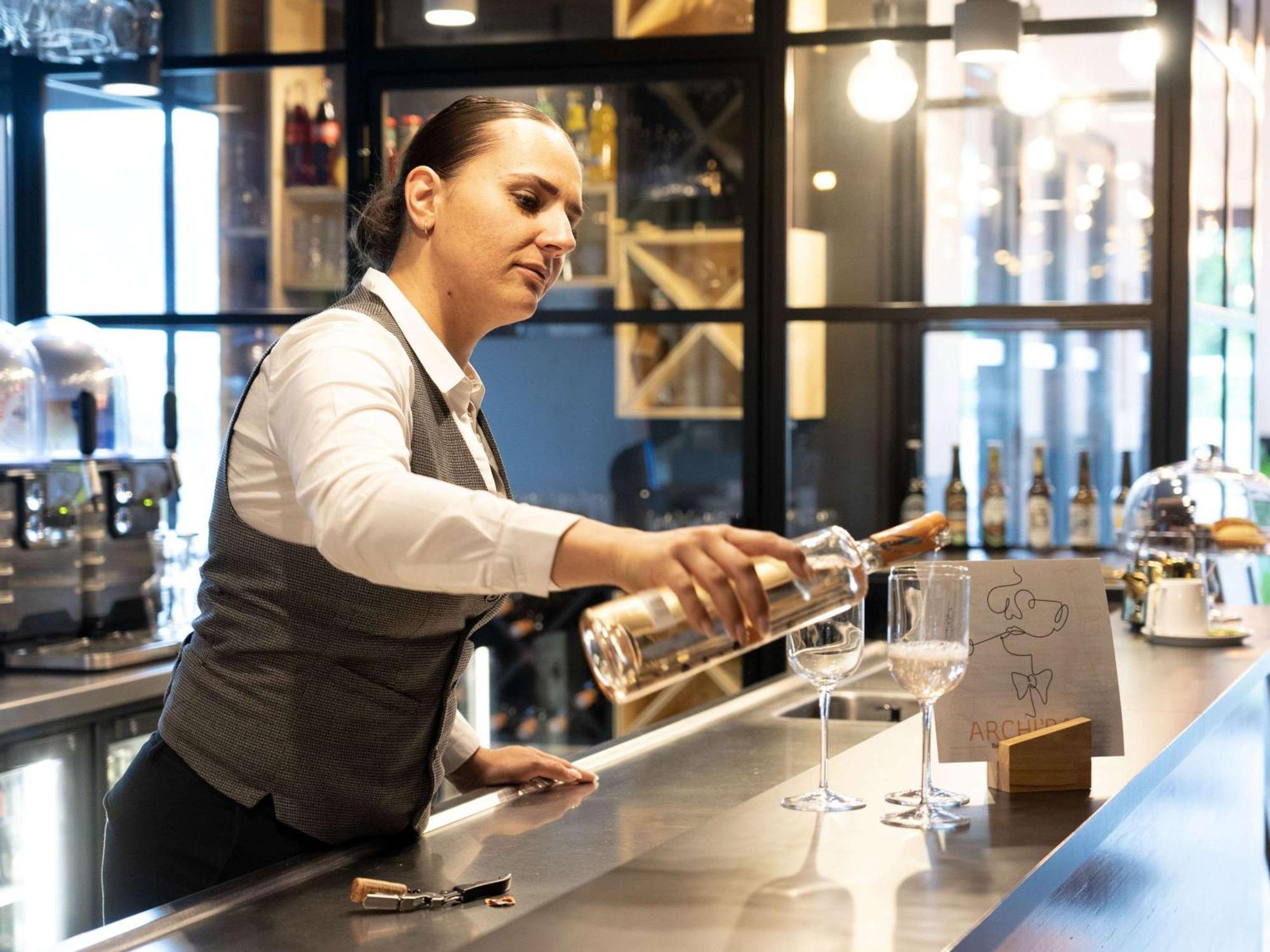 Отель Ibis Styles Dreux Centre Gare Экстерьер фото